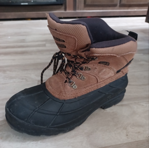 Kamik weatherproof boots size 9 mens - Picture 3 of 3